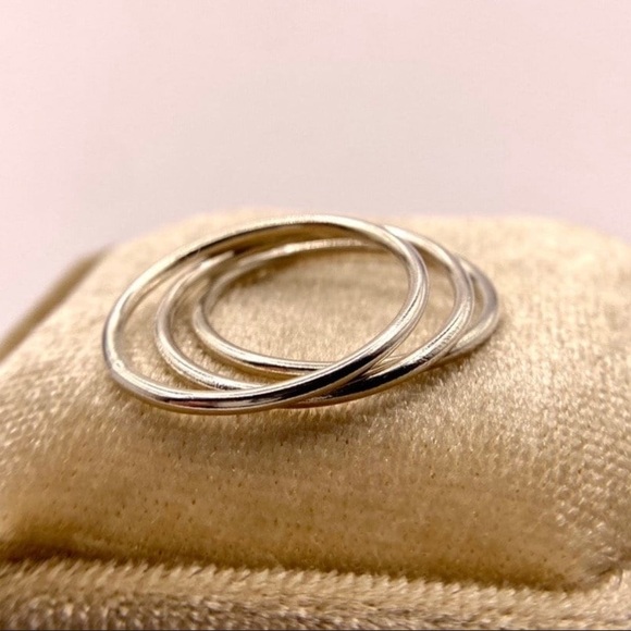 1.2mm- Sterling silver Smooth ring band, sterling silver dainty everyday ring. - Picture 6 of 8